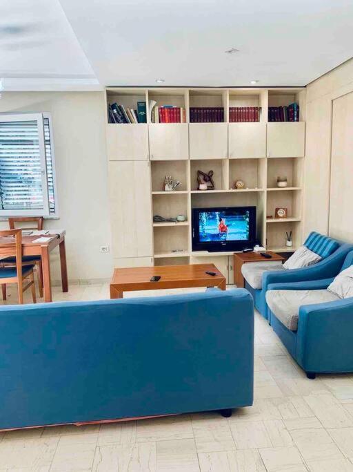 Chic City Retreat - Stylish Apartment In Bllok, تيرانا المظهر الخارجي الصورة
