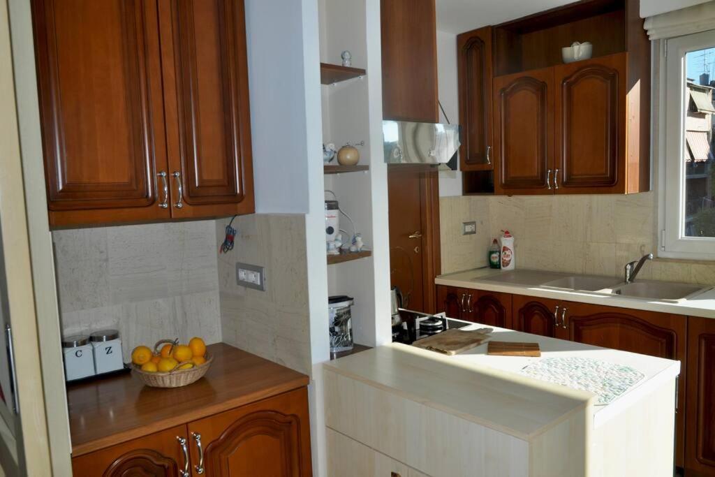 Chic City Retreat - Stylish Apartment In Bllok, تيرانا المظهر الخارجي الصورة