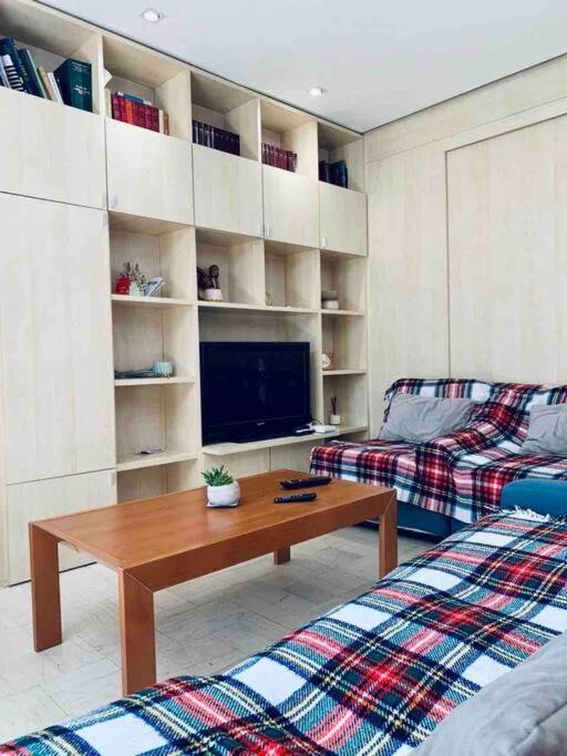 Chic City Retreat - Stylish Apartment In Bllok, تيرانا المظهر الخارجي الصورة